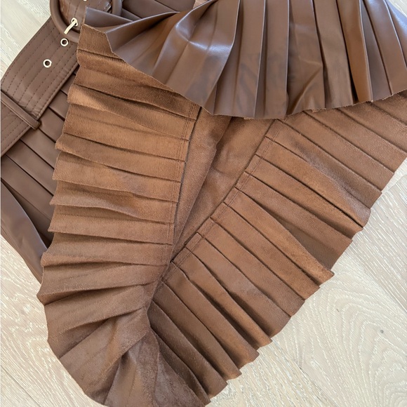 Zara Faux Leather skirt - Picture 4 of 5